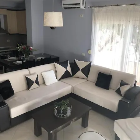 Albania Sarande Adar 1 * Gjashte